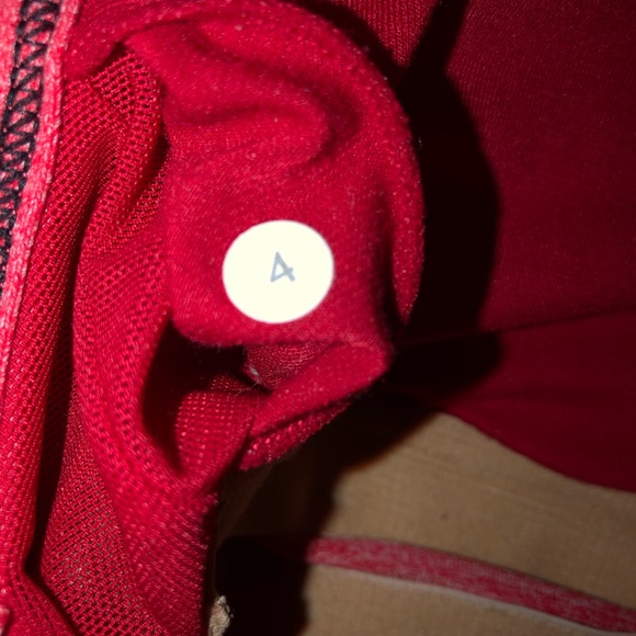 Lululemon tank top size 4 - Picture 5 of 7